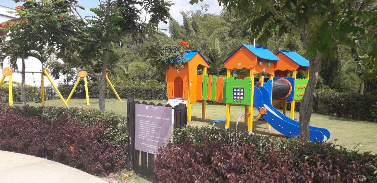 Sonesta Hotel Pereira Cerritos Exteriér fotografie The children's play area