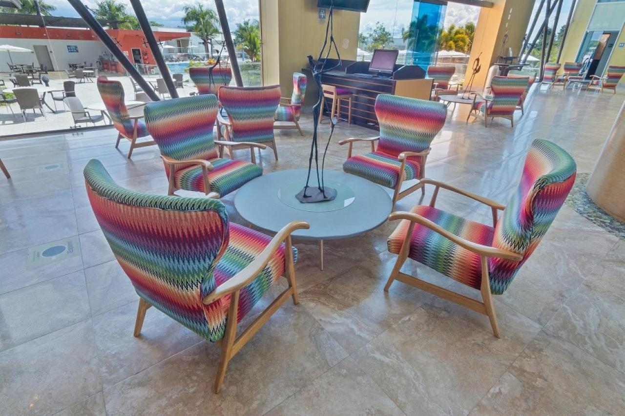 Sonesta Hotel Pereira Cerritos Exteriér fotografie The lobby of the hotel